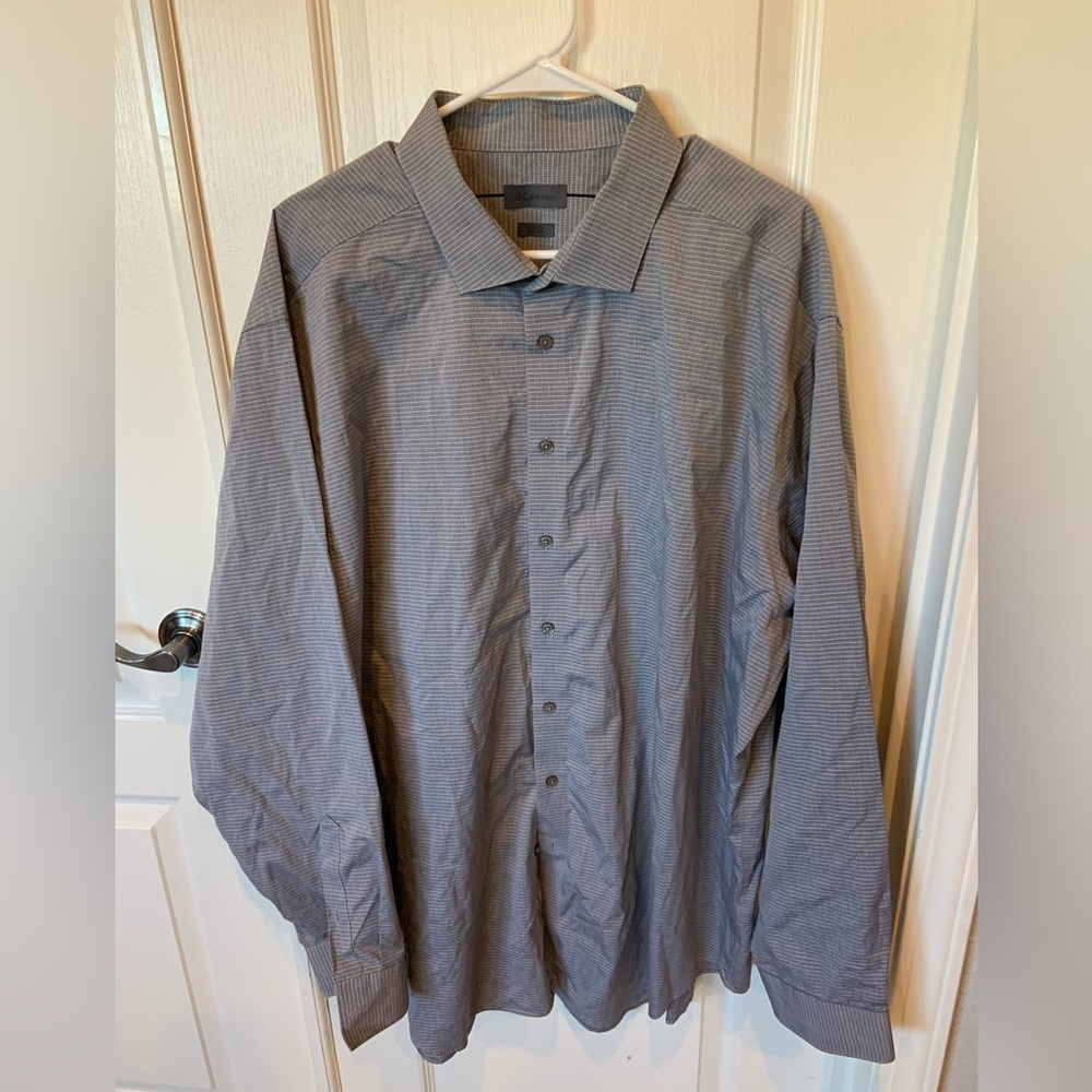 Men’s button up dress shirt